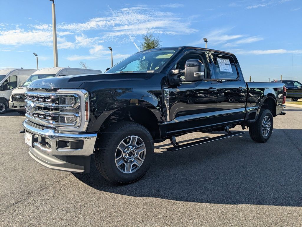 2026 Ford Super Duty F-350 SRW LARIAT