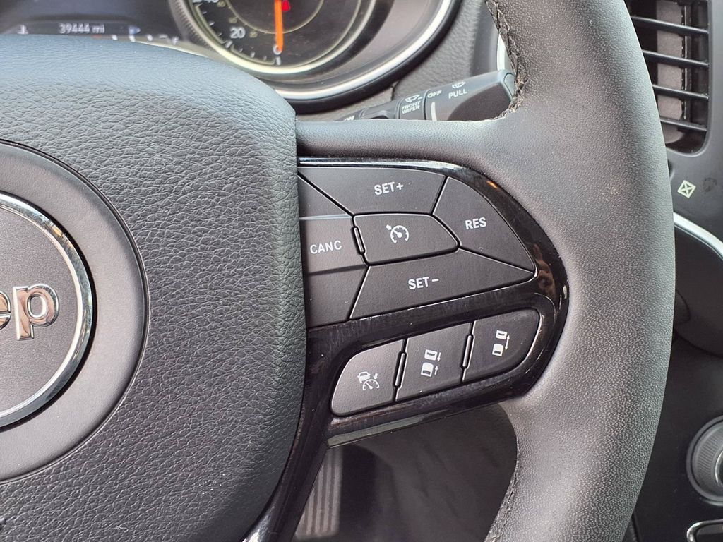 Used 2023 Jeep Cherokee SUV