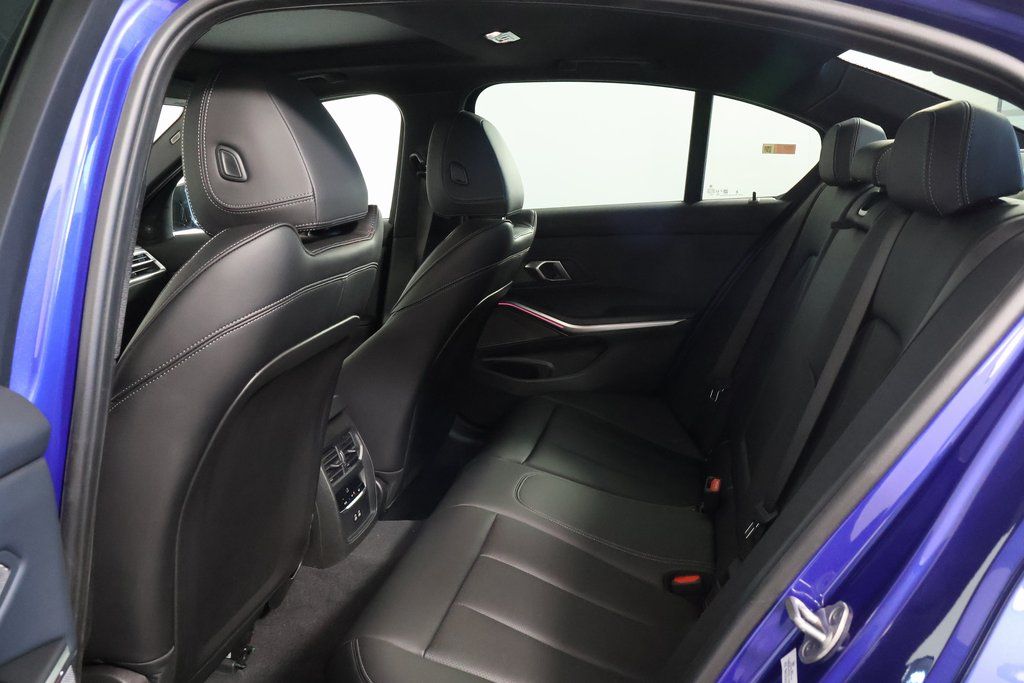 Thumbnail: 2026 BMW 3 Series - 6