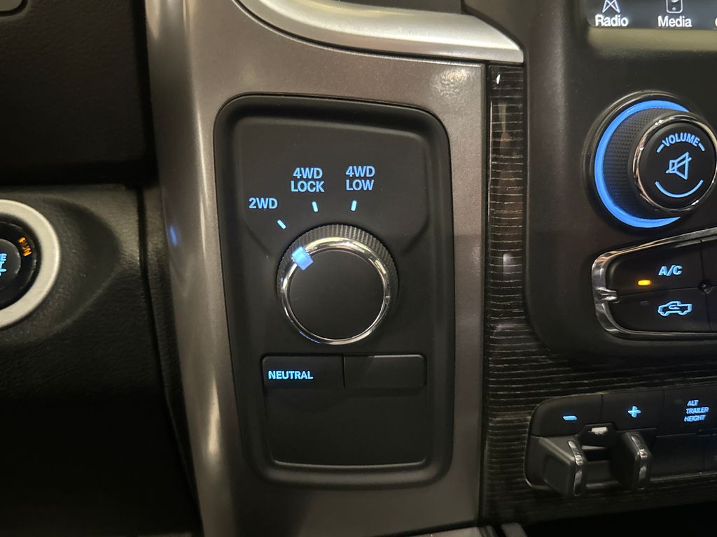Used 2016 Gray Ram Laramie Longhorn image 30