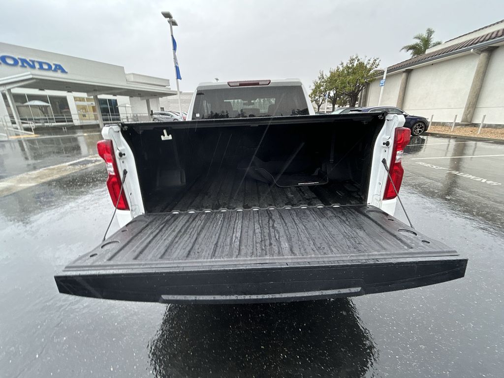 Thumbnail: 2022 Chevrolet Silverado 1500 - 22