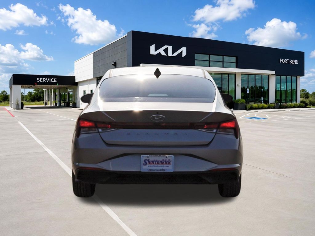 2022 Hyundai Elantra SEL Silver at Emmons Autoplex