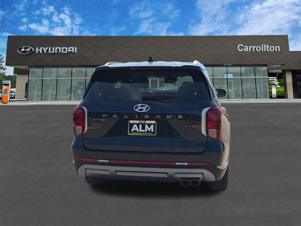 Used 2025 White Hyundai SEL image 6