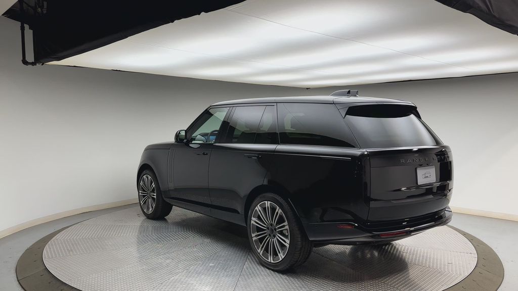 Thumbnail: 2026 Land Rover Range Rover - 4