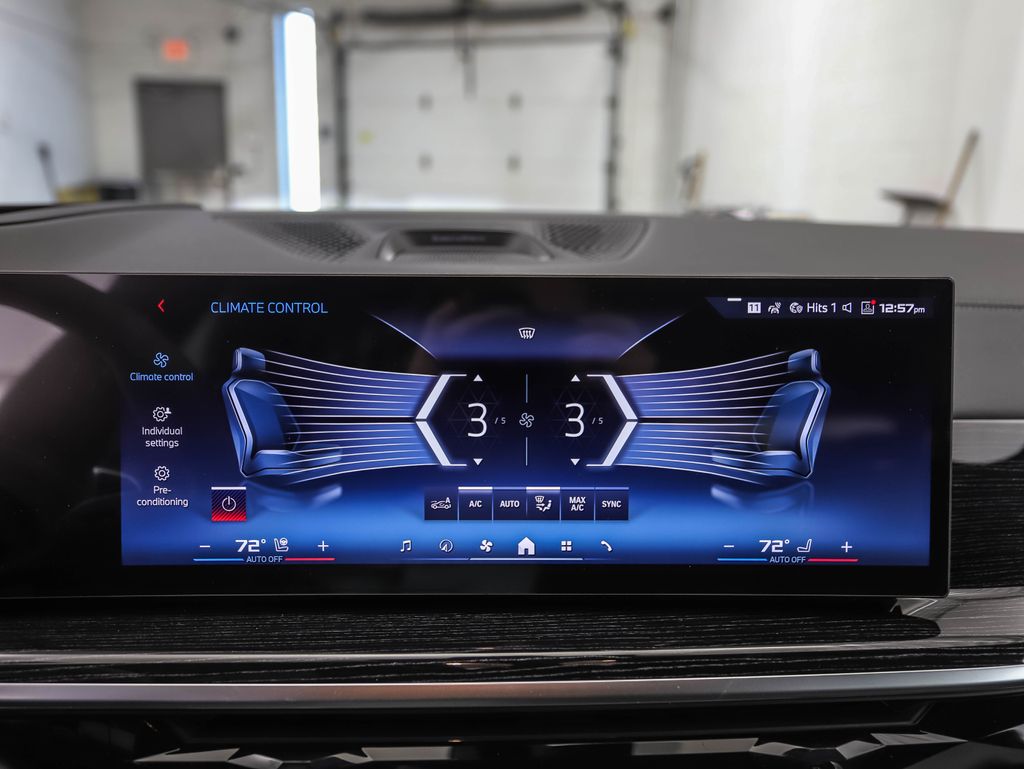 Thumbnail: 2026 BMW X7 - 18