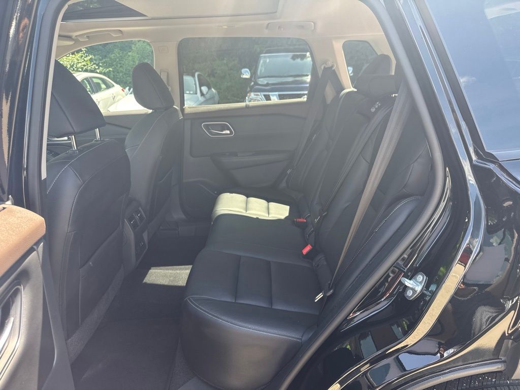 2021 Nissan Rogue SL Black at South Hills Kia