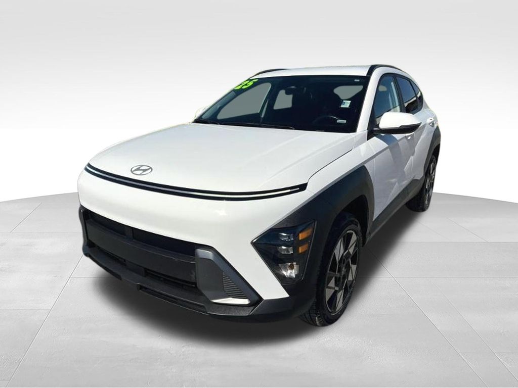Atlas White 2025 Hyundai Kona SUV / Crossover All-Wheel Drive Continuously Variable Transmission