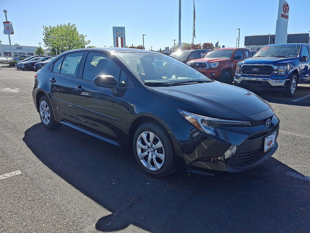2025 Toyota Corolla LE 2