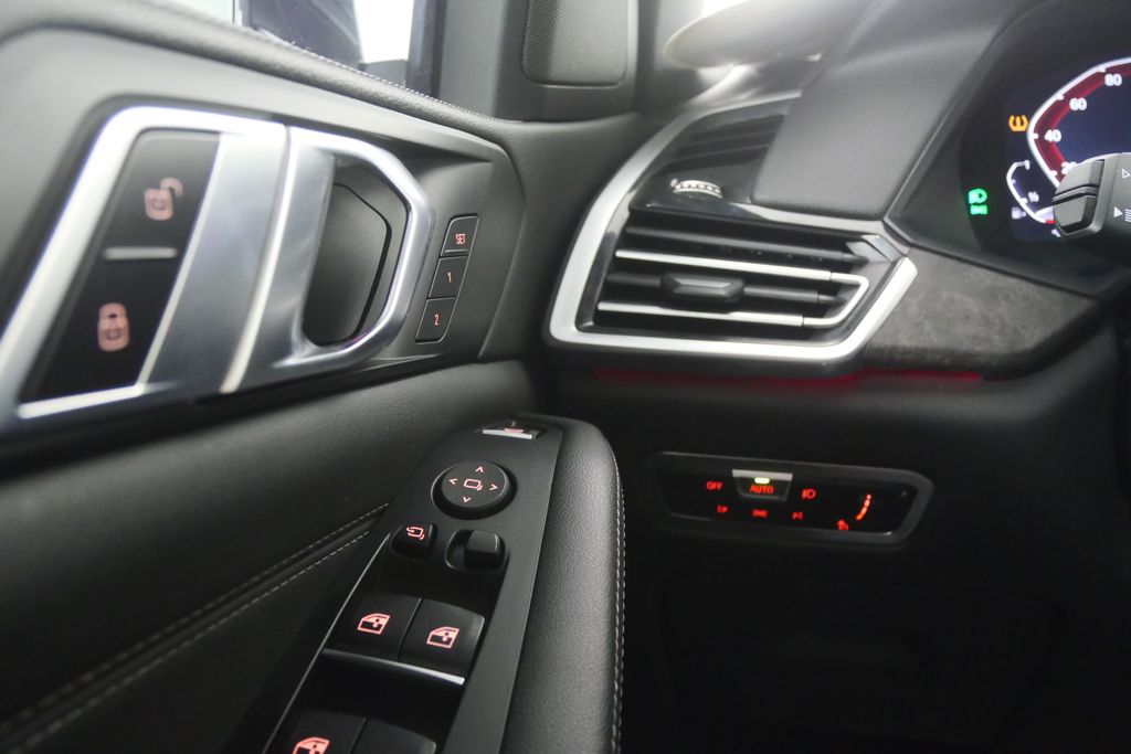 Thumbnail: 2023 BMW X5 - 17