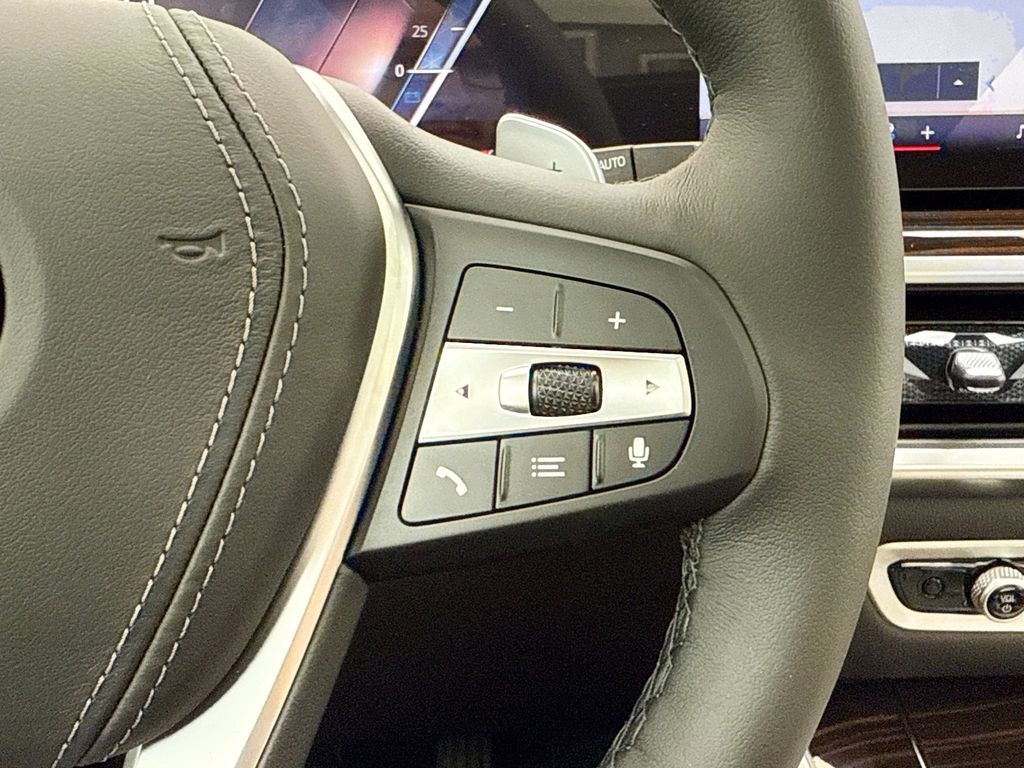 Thumbnail: 2026 BMW X5 - 12