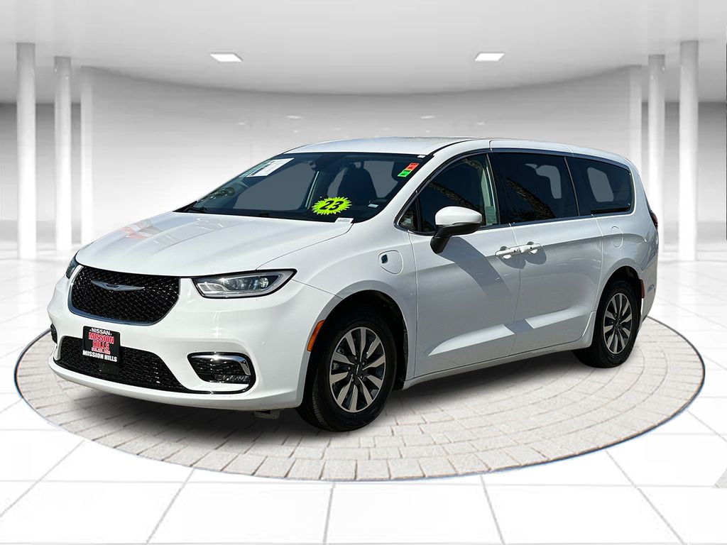 2023 Chrysler Pacifica Hybrid Touring L FWD