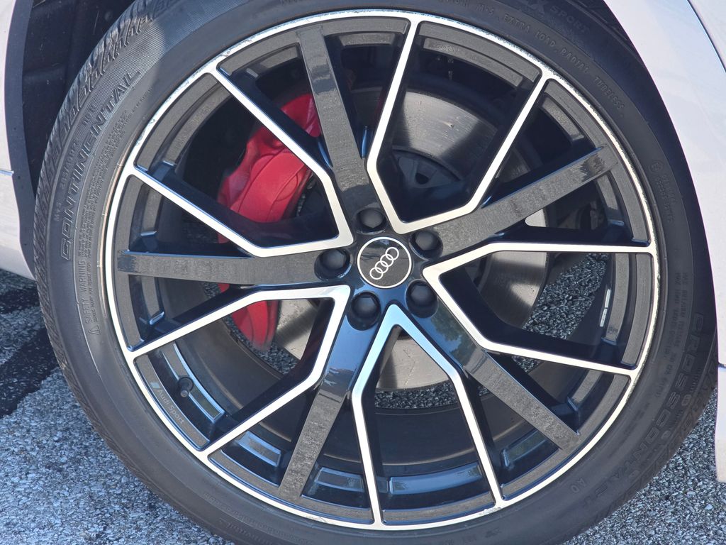 Used 2021  Audi 55 Premium Plus image 9