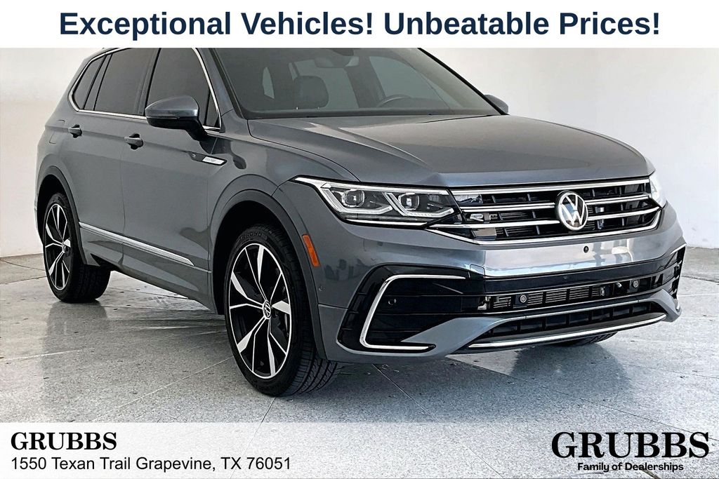 Platinum Gray Metallic 2022 Volkswagen Tiguan SUV / Crossover All-Wheel Drive 8-Speed Automatic