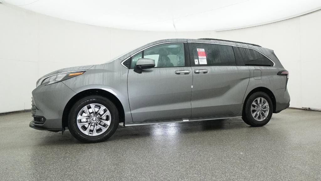 Thumbnail: 2026 Toyota Sienna - 27