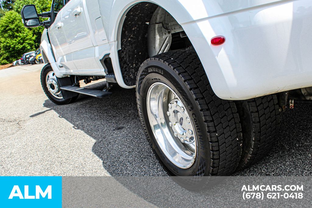 Used 2025 White Ford Platinum image 15