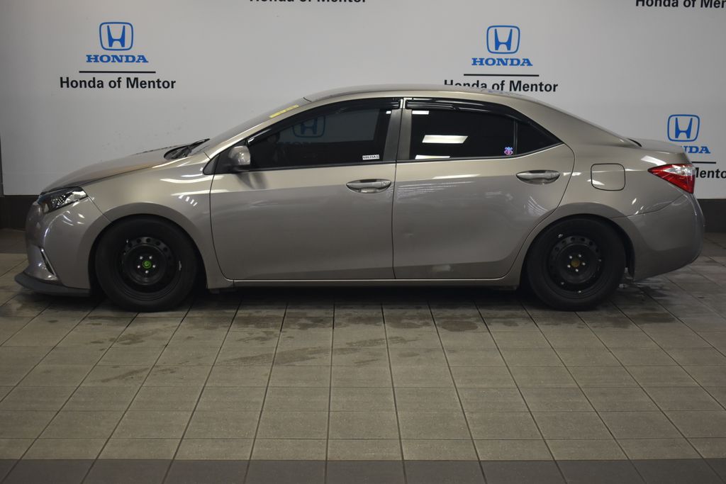 Thumbnail: 2015 Toyota Corolla - 4