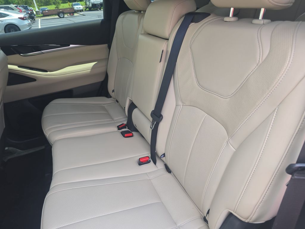 Used 2023 Infiniti QX60 SUV