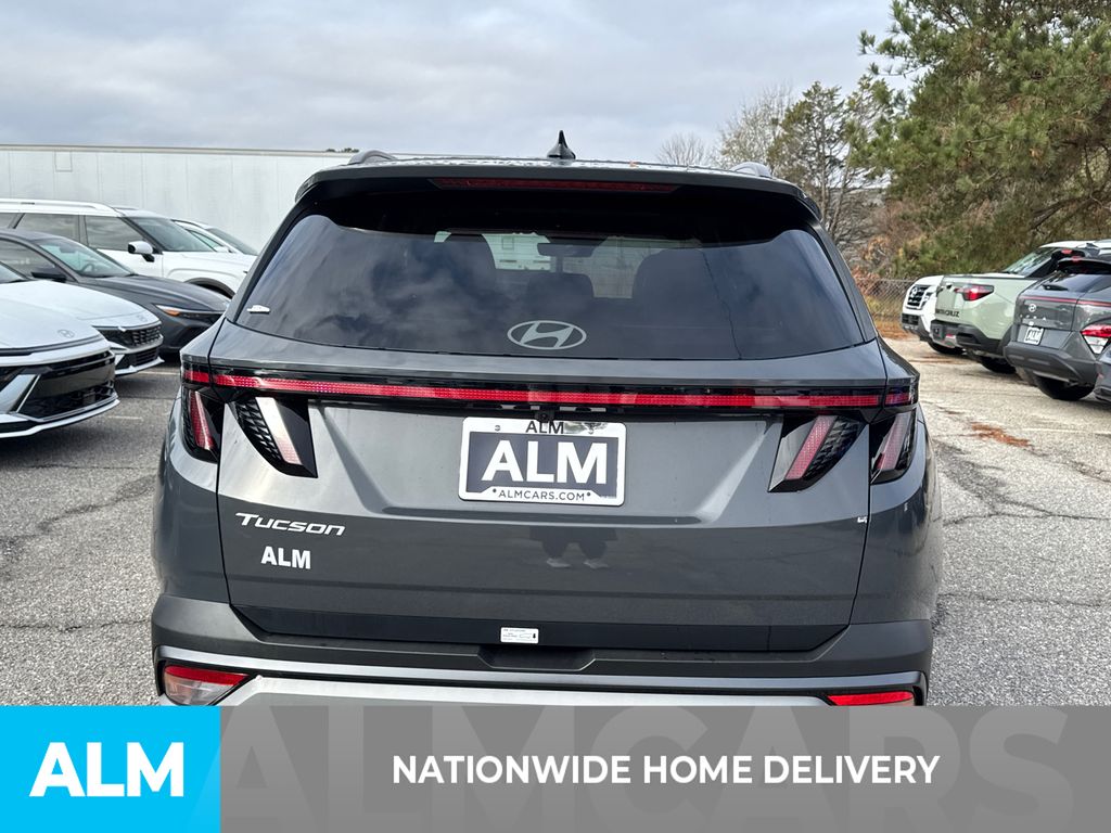 Used 2026 Gray Hyundai SEL Premium image 4