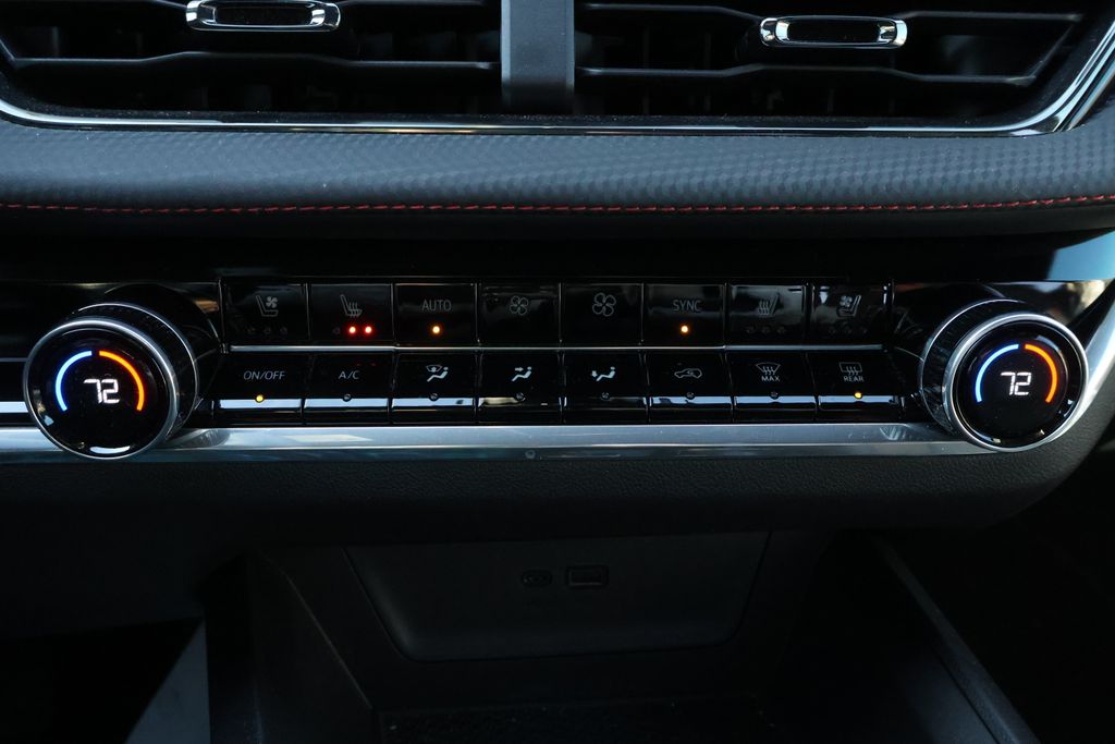 Thumbnail: 2025 Chevrolet Equinox - 21