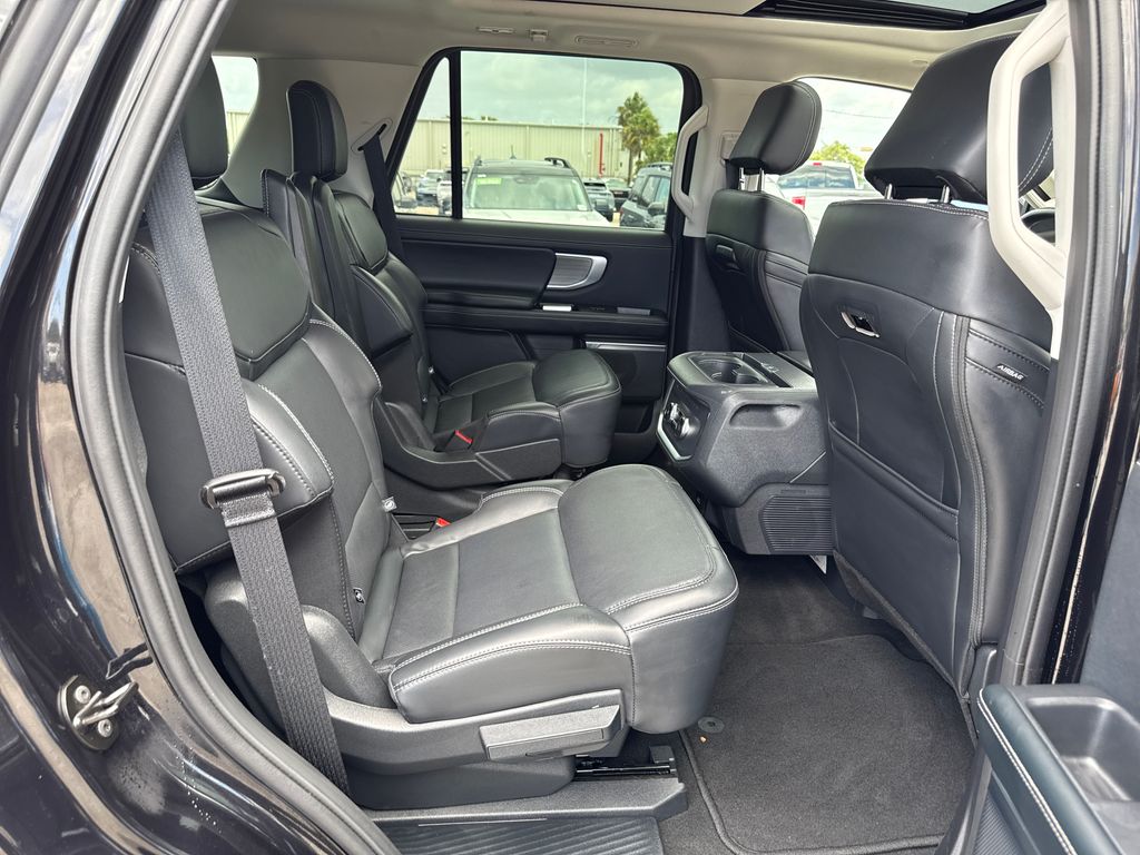 2025 Agate Black Metallic Ford Expedition Platinum 4X4 SUV
