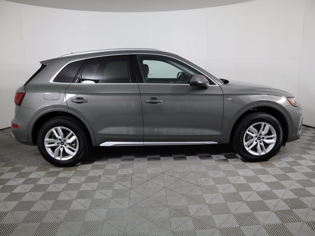 2023 Audi Q5 e Premium 5