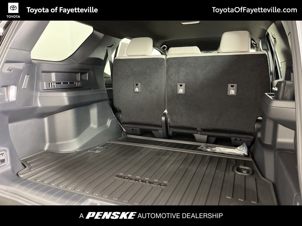 Thumbnail: 2025 Toyota 4Runner - 9