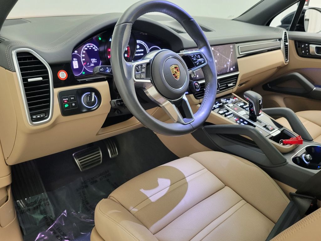 Thumbnail: 2023 Porsche Cayenne - 29