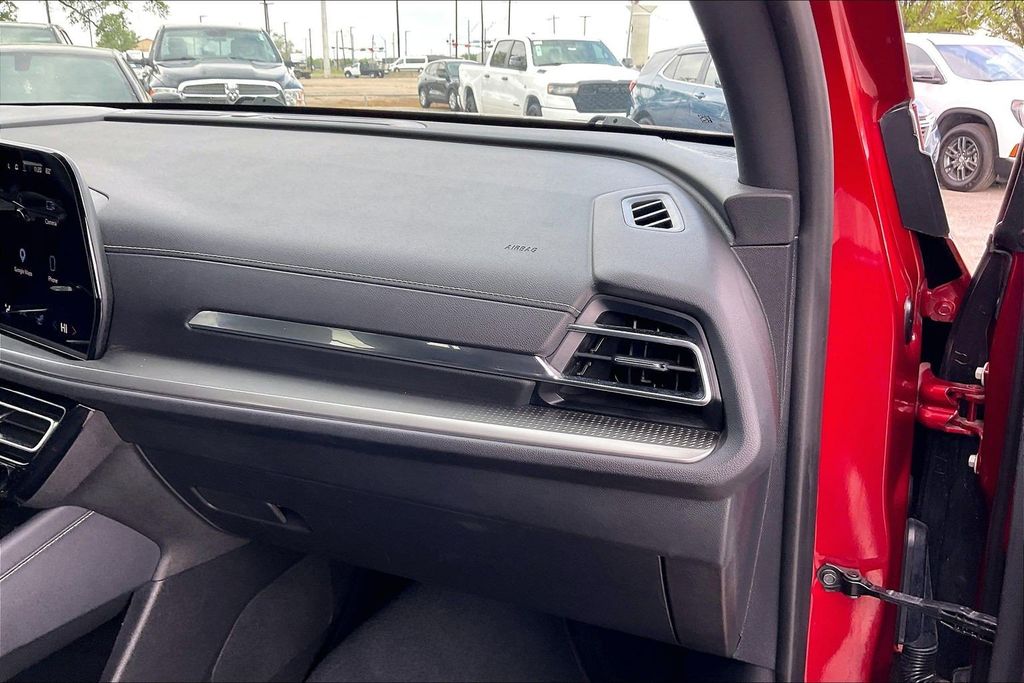 Used 2024 Chevrolet Traverse LT 4D Sport Utility