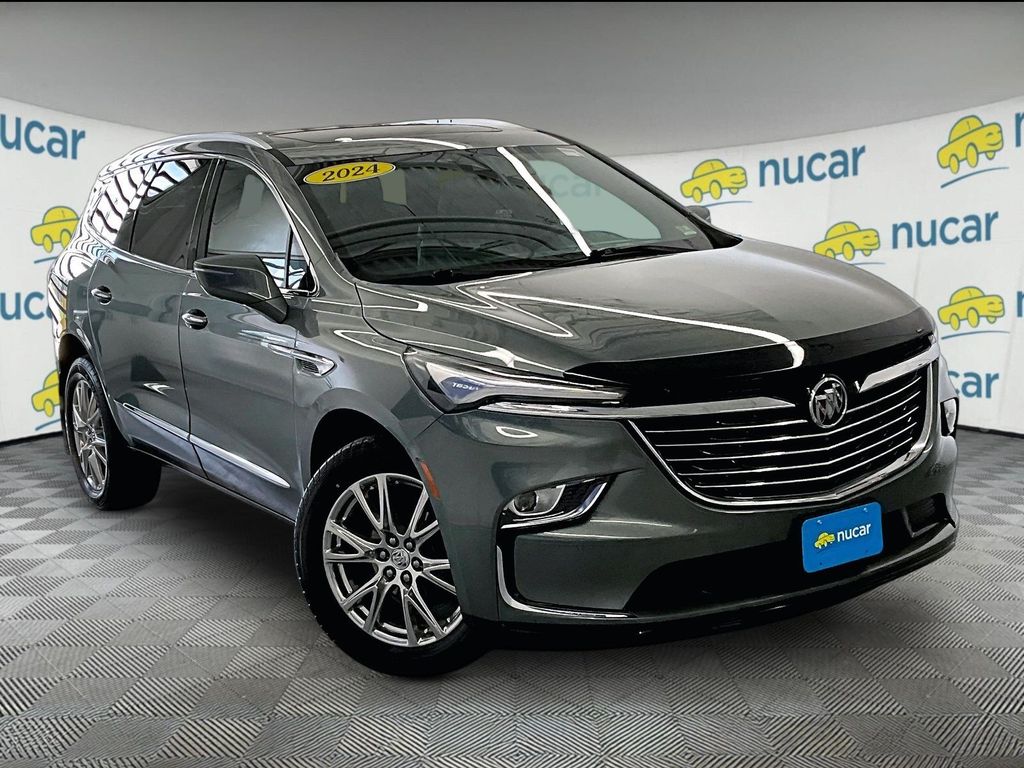 2024 Buick Enclave Essence AWD   