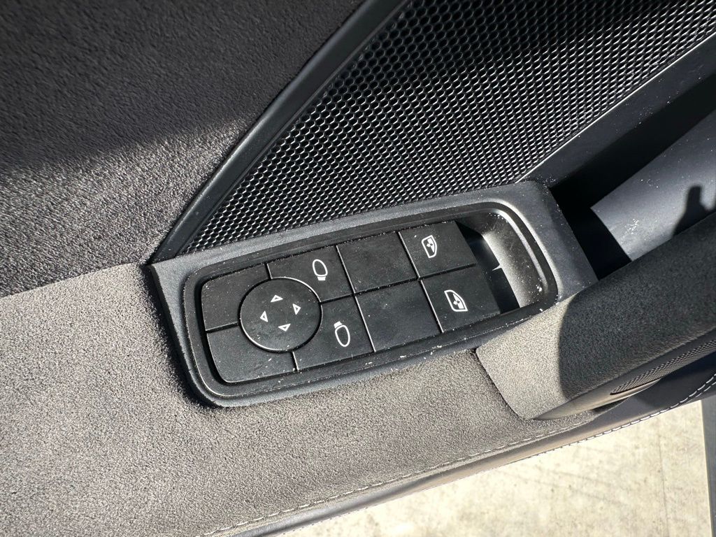 Thumbnail: 2024 Porsche 911 - 21