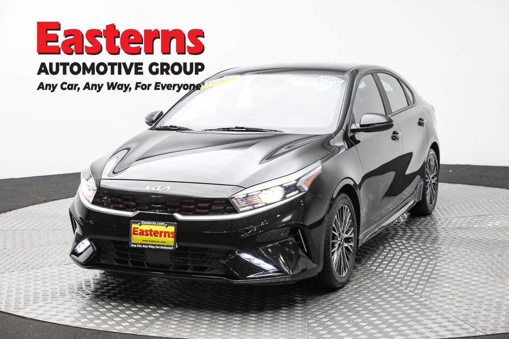 2022 Kia FORTE GT-Line's photo