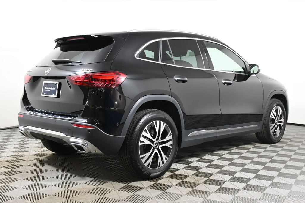 2025 Mercedes-Benz GLA 250 4MATIC 7