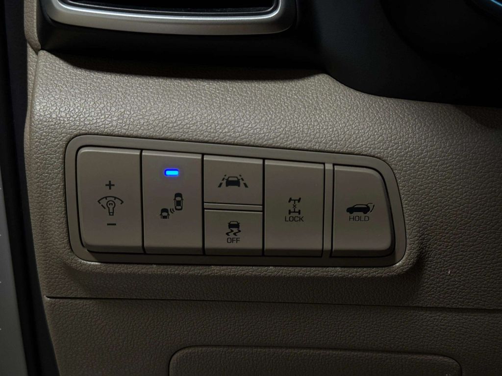 Certified Used 2020 Cream White Pearl Hyundai Ultimate image 19