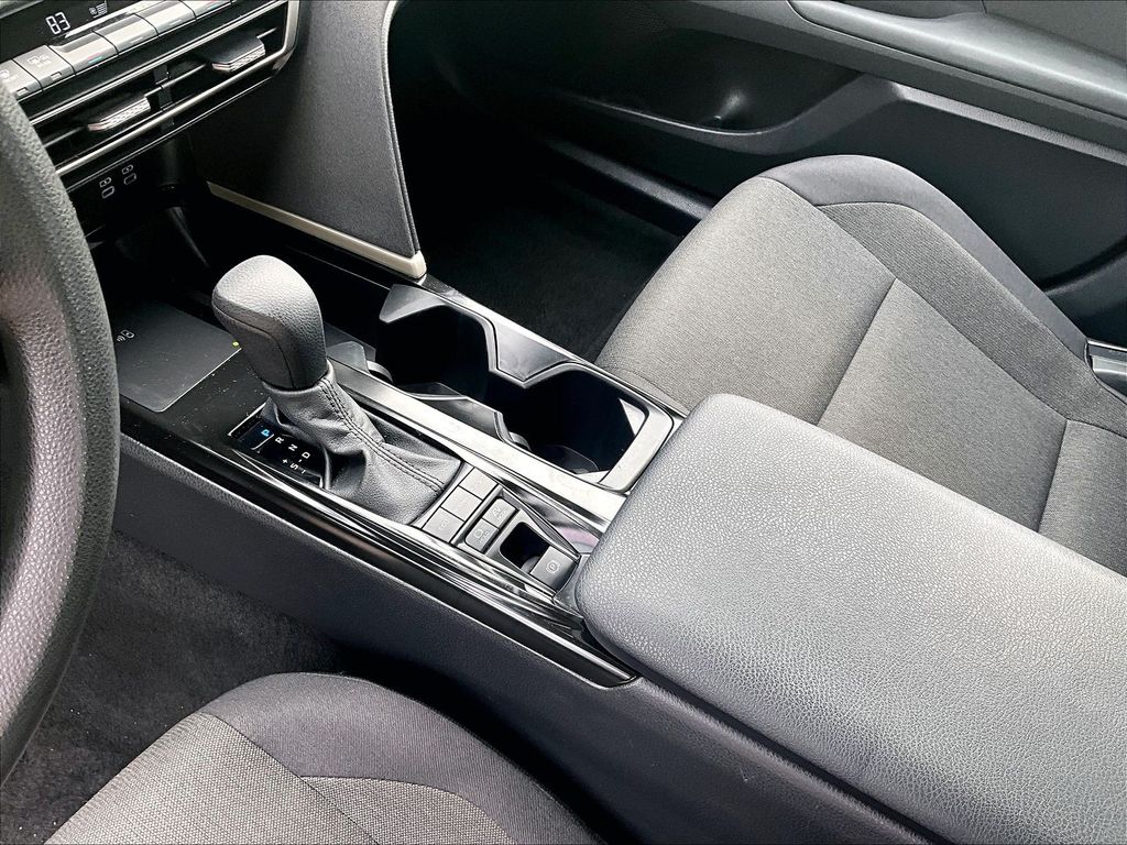 2025 Toyota Camry — photo 20