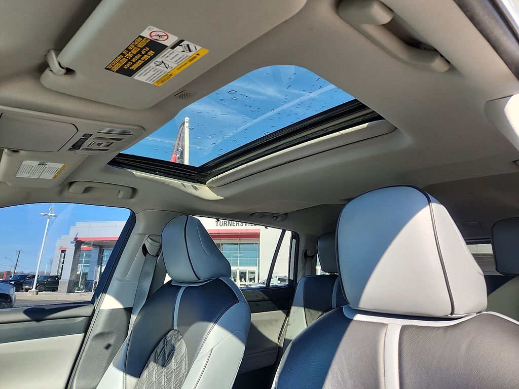 Thumbnail: 2021 Toyota Highlander - 16