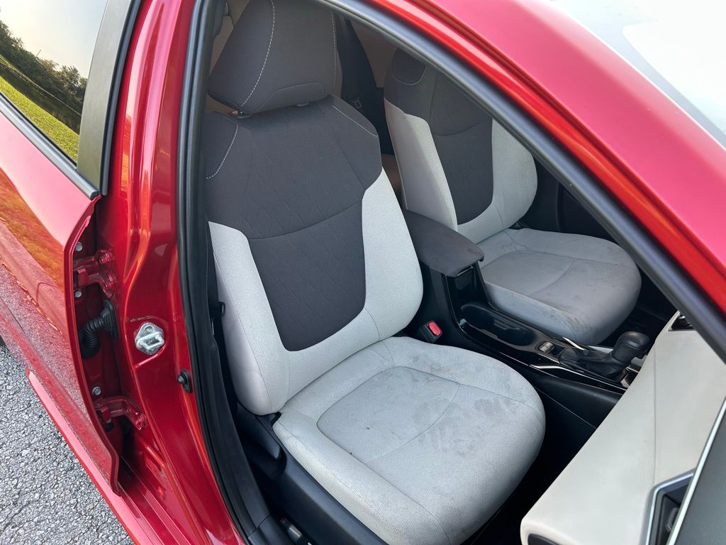2021 Toyota Corolla LE 15