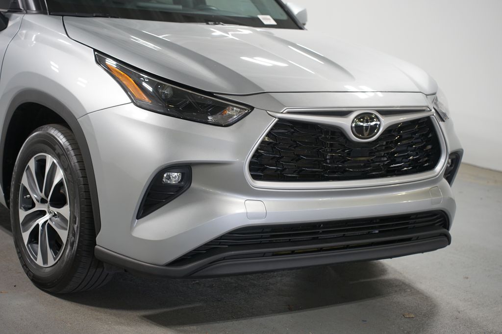 Thumbnail: 2024 Toyota Highlander - 4