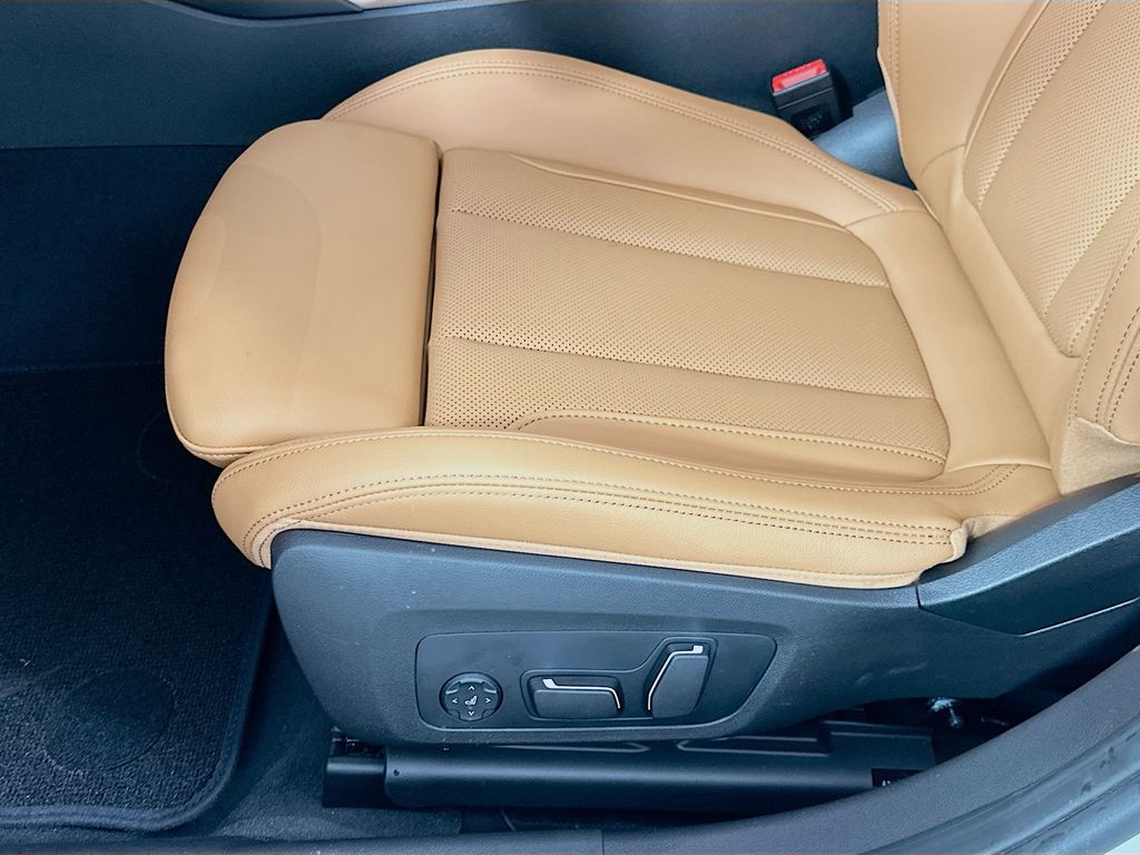 Thumbnail: 2026 BMW 3 Series - 21