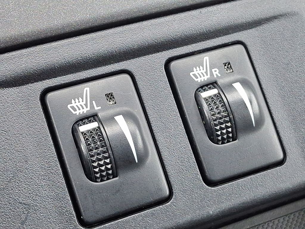 2017 Toyota Camry XLE 26