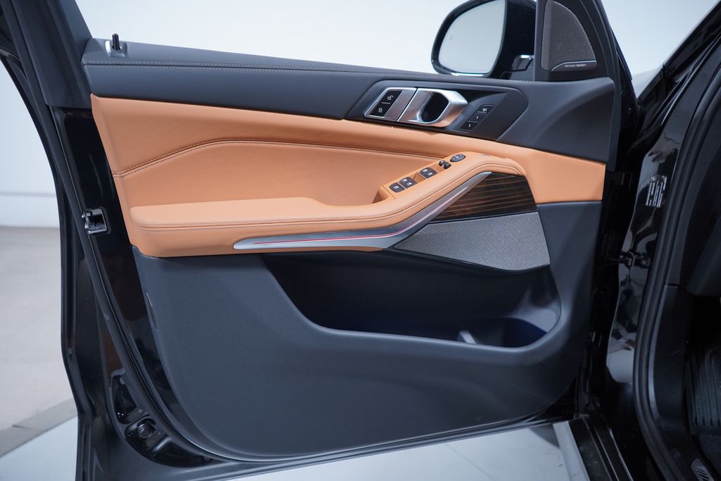 Thumbnail: 2026 BMW X5 - 16