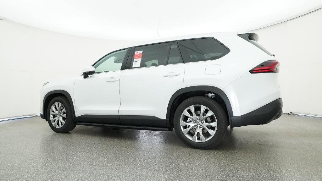 Thumbnail: 2026 Toyota Grand Highlander - 17