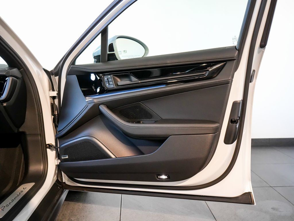 New 2026  Porsche 4 image 26