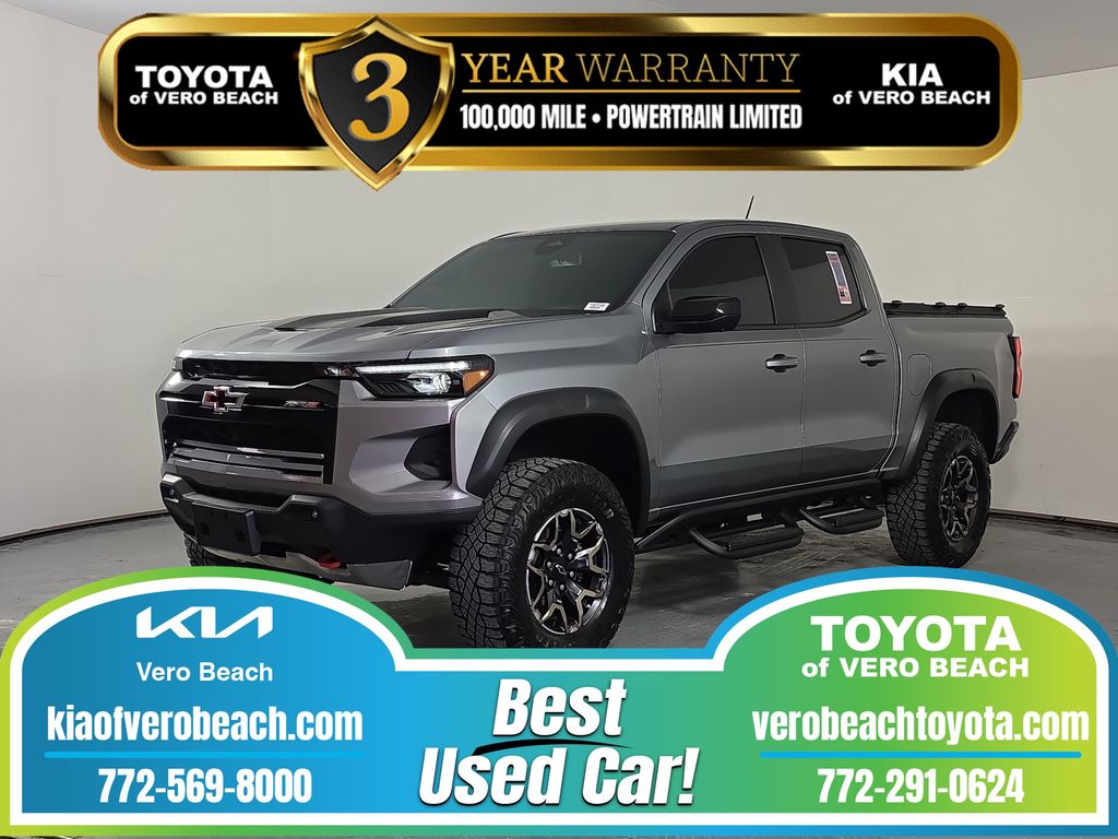 Sterling Gray Metallic 2024 Chevrolet Colorado Pickup Truck Four-Wheel Drive 8-Speed Automatic