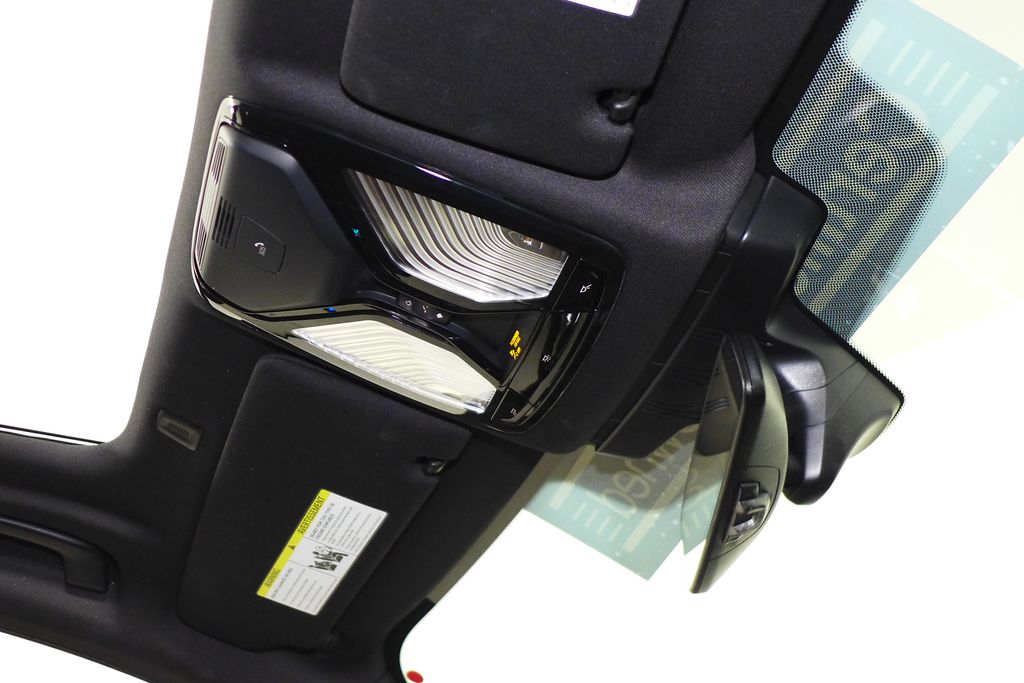 Thumbnail: 2023 BMW 5 Series - 16