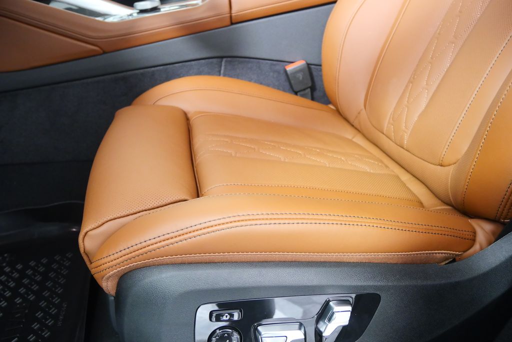 Thumbnail: 2026 BMW X6 - 10