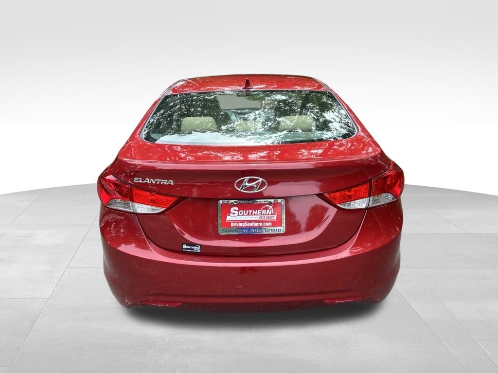Used 2012 Red Hyundai GLS image 3