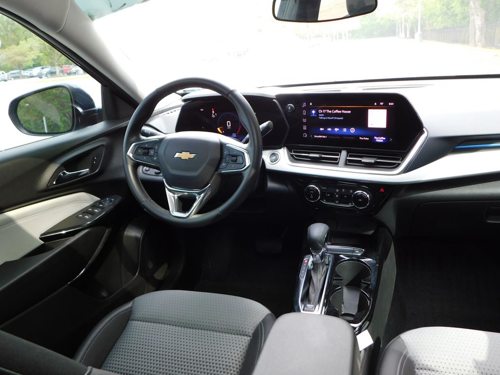 Thumbnail: 2024 Chevrolet Trax - 7