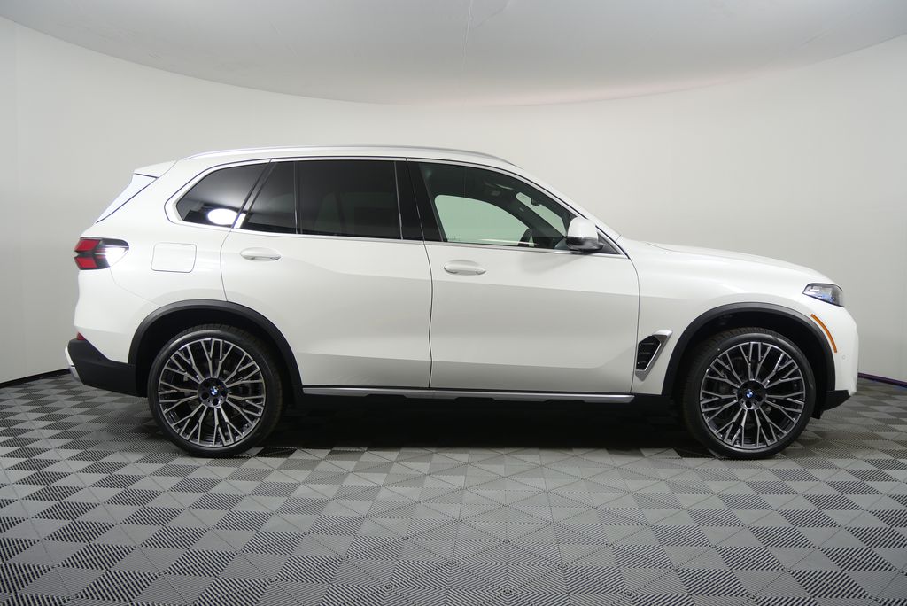 Thumbnail: 2026 BMW X5 - 2