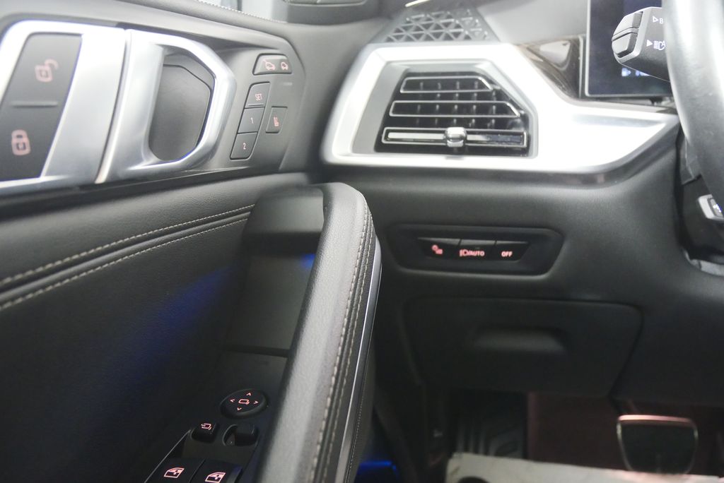 Thumbnail: 2025 BMW X6 - 22