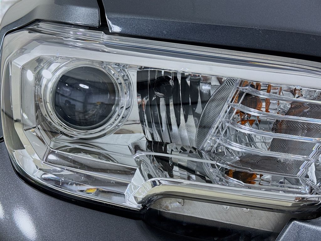 Used Car 2022 Toyota Tacoma  Sr5 For Sale Under $30,000 In Austin, Texas